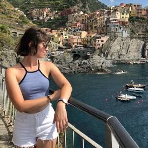 Meet your Posher, Burçin